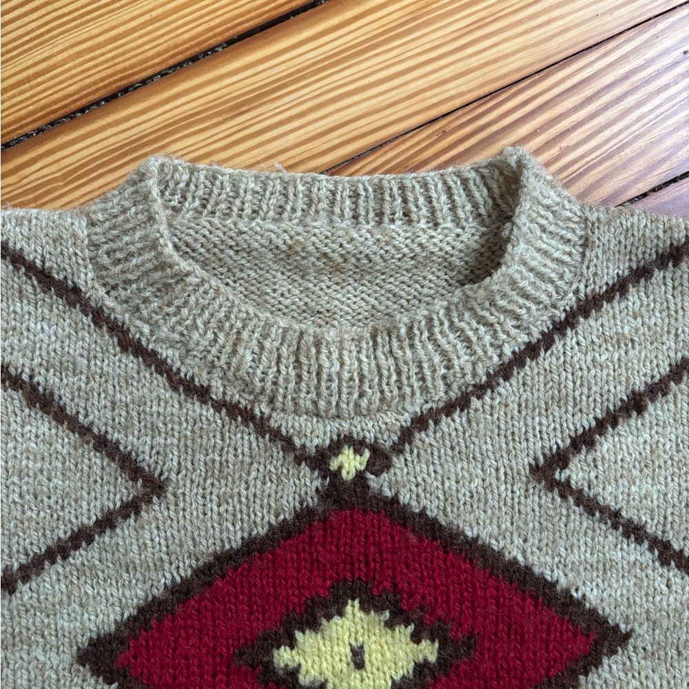 Handmade Pattern Sweater - Picture 4 of 4